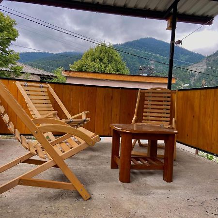 Nina'S Corner Apartment Borjomi Bagian luar foto